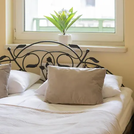 Practical With Parking In Bialoleka By Renters Apartamento *